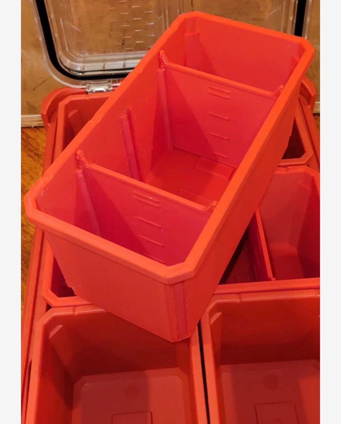 Milwaukee bin with dividers